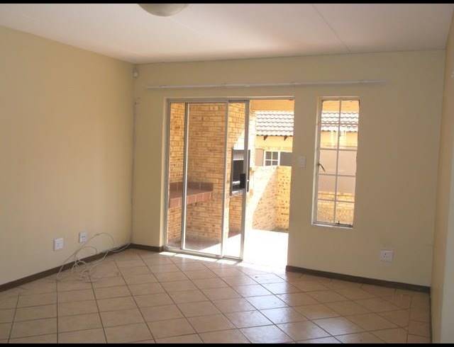 3 BEDROOM APARTMENT TO LET IN NOORDWYK